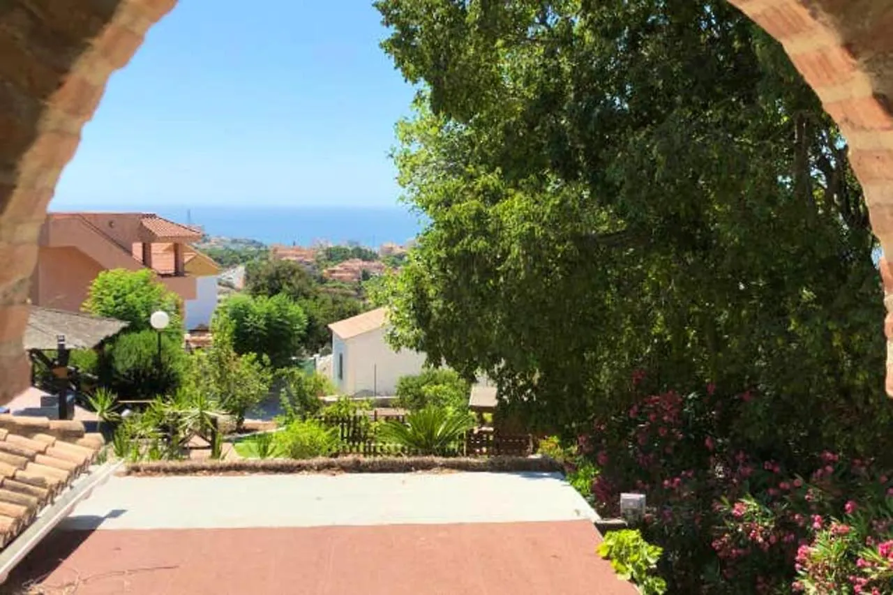 Enchanting Villa Benalmadena: Private Pool Retreat Spain